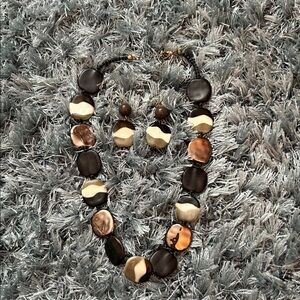 Elegant Brown and Tan Necklace Set